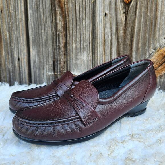 Burgundy Leather Loafer SAS Easier Size 8.5 S Tripad Comfort Red Moccasins EUC - Picture 4 of 13